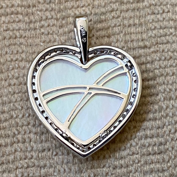 18KT Diamond & Mother Of Pearl Heart Pendant - Picture 3 of 14